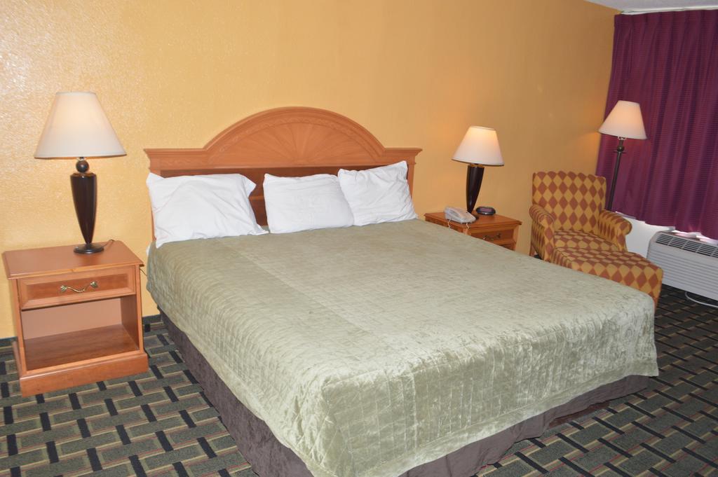 Rodeway Inn Denmark-Jackson Cameră foto