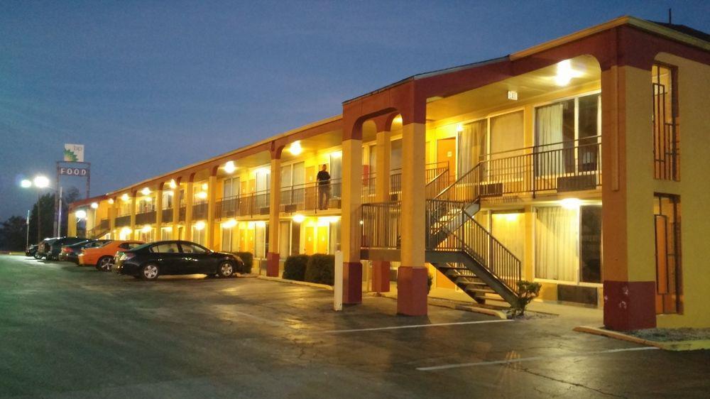 Rodeway Inn Denmark-Jackson Exterior foto